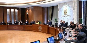 رئيس الوزراء يترأس اجتماع مجلس المحافظين