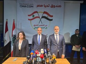 وزير الخارجية يسلم ١٠٠٠ طن من المساعدات الإغاثية خلال زيارته لبيروت