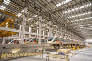 وزير النقل يجري جولة تفقدية هامة بقطاعات المشروع المختلفة