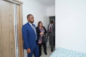 مي عبد الحميد تلتقي وزير الدولة للبنية التحتية في رواندا 