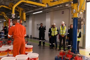 «جوتن مصر» تستضيف السفير النرويجي في مصنعها