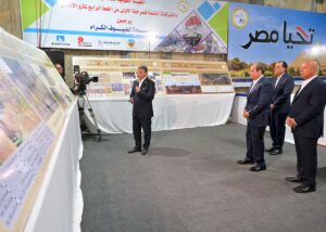 الرئيس السيسي يتفقد الأعمال الإنشائية لمشروع محطة الأهرامات بمحافظة الجيزة
