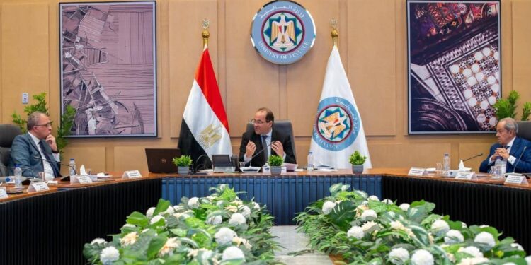 وزير المالية: الموازنة الجديدة ستشهد زيادة كبيرة ومؤثرة للقطاع الصحي بنسبة ٣٠٪؜ والتعليم بنسبة ٢٠٪؜