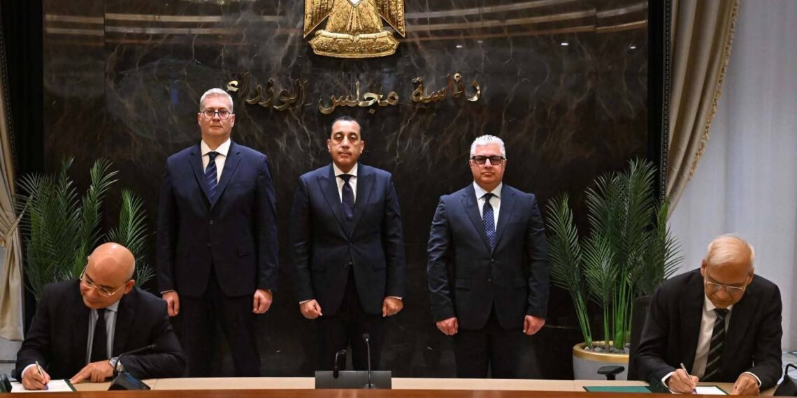 توقيع عقد إنشاء مشروع «إندوراما مصر للأسمدة» بالمنطقة الاقتصادية لقناة السويس