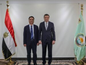 وزير الزراعة يبحث مع وفد من المستثمرين الصينيين آفاق التعاون في التصنيع الزراعي والتكنولوجيا الحديثة