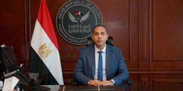 الدكتور إسلام عزام