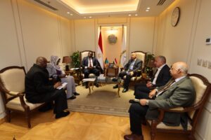 وزير النقل يبحث مع سفير تنزانيا المتحدة بالقاهرة تفعيل تعاون كبير بين الجانبين في مجال النقل البحري