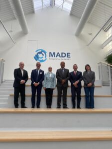 ربط التعليم اللوجستي بالتطبيق العملي وبناء كوادر قادرة على قيادة سلاسل الإمداد العالمية