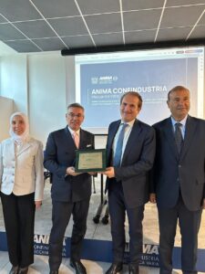 ربط التعليم اللوجستي بالتطبيق العملي وبناء كوادر قادرة على قيادة سلاسل الإمداد العالمية