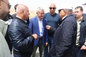 وزيرا النقل والكهرباء يتفقدان منطقة جبل الجلالة لبدء اتخاذ الإجراءات اللازمة لإقامة عدد من المشروعات لتوليد الكهرباء من طاقة الرياح