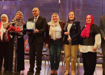 عبير عصام «الأم المثالية لعام 2026» 