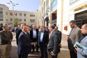 وزير النقل يجري جولة تفقدية هامة بمحطة رمسيس للسكك الحديدية