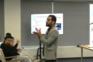 شركة «RAKICT» تستعرض مستقبل التدريب في الذكاء الاصطناعي لطلبة الهندسة من داخل الأكاديمية العربية بالقرية الذكية