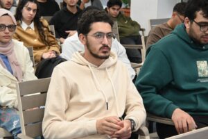 شركة «RAKICT» تستعرض مستقبل التدريب في الذكاء الاصطناعي لطلبة الهندسة من داخل الأكاديمية العربية بالقرية الذكية