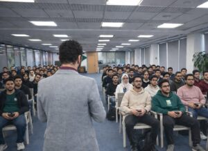 شركة «RAKICT» تستعرض مستقبل التدريب في الذكاء الاصطناعي لطلبة الهندسة من داخل الأكاديمية العربية بالقرية الذكية