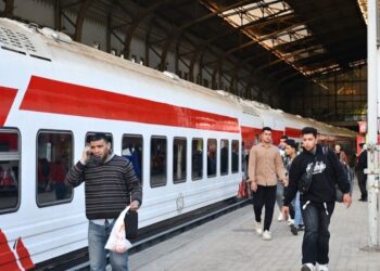 إقبال جماهيري ملحوظ على «قطار النزهة» لقضاء عطلة شم النسيم بالإسكندرية