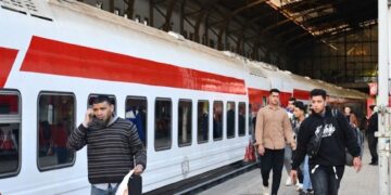 إقبال جماهيري ملحوظ على «قطار النزهة» لقضاء عطلة شم النسيم بالإسكندرية