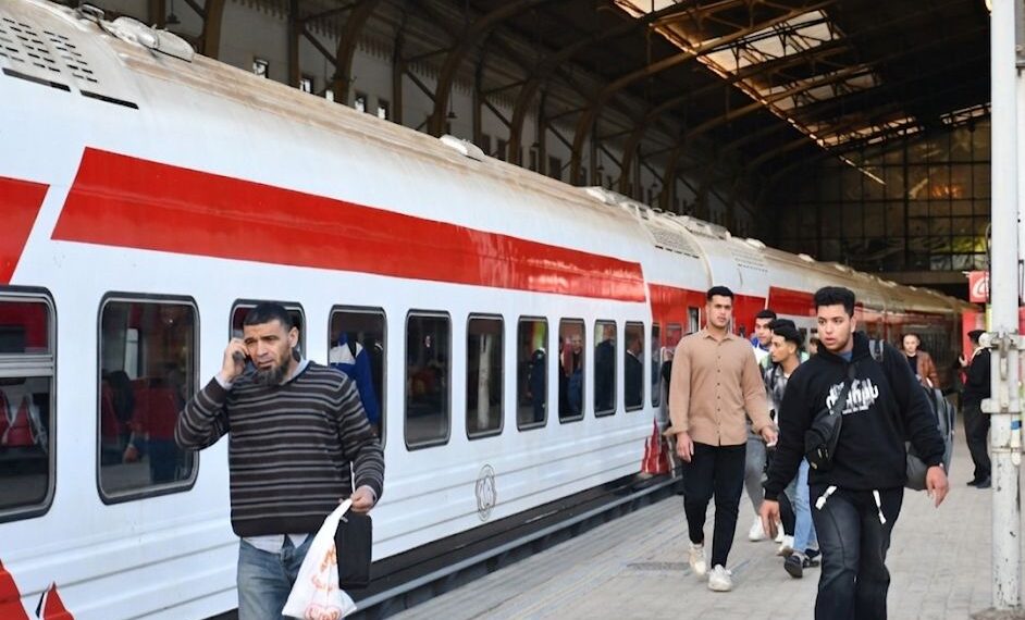 إقبال جماهيري ملحوظ على «قطار النزهة» لقضاء عطلة شم النسيم بالإسكندرية