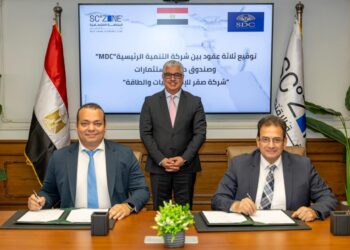 توقيع عقود 3 مشروعات لشركة (صقر للإلكترونيات والطاقة) بنطاق المطور MDC بالسخنة