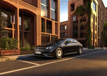 مرسيدس – بنز (EQS) الكهربائية الجديدة .. تعيد التفكير فى قيادة لمسافة أطول