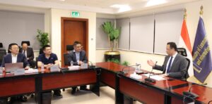 وزير الاتصالات يبحث مع شركة هونر HONOR العالمية خططها المستقبلية لتصنيع الهواتف الذكية في مصر بجودة عالية