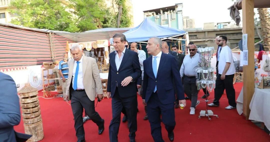وزير الزراعة يتفقد معرض زهور الربيع ويشيد بالإقبال الجماهيري الكثيف