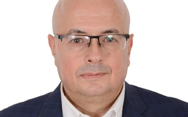 «اتصال» تجمع الحكومة وقادة الصناعة في النسخة السابعة من «لقاء مع الحكومة»