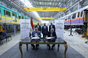 وزير النقل يشهد توقيع اتفاقيتين استراتيجيتين بين «سكك حديد مصر» و «نيرك» لتصنيع وتوريد عدد 500 عربة ركاب سكك حديدية مكيفة