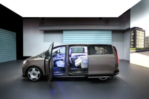 مرسيدس-بنز VLE الكهربائية الجديدة كليًا