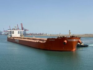 «ميناء شرق بورسعيد» يستقبل السفينة «MV PAROSHIP»