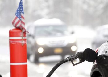 أسعار البنزين في الولايات المتحدة تقترب من أعلى مستوياتها في 4 سنوات