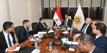 استثمارات بـ5 مليارات دولار: وزير الصناعة يبحث إنشاء مشروع ضخم لإنتاج الأمونيا الخضراء في مصر