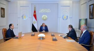 السيسي خلال اجتماعه مع الدكتور مصطفى مدبولي وحسن عبد الله