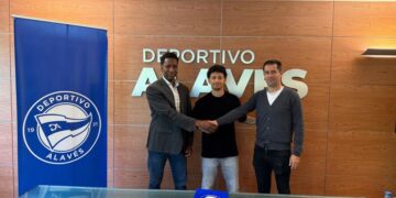 اللاعب «عمر ياسر» ينتقل إلى نادي «ديبورتيفو ألافي الأسباني» اول يوليو