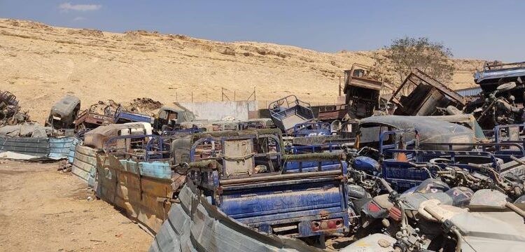 بدء إخلاء حضانة إيواء السيارات المتحفظ عليها من مدخل محمية وادي دجلة