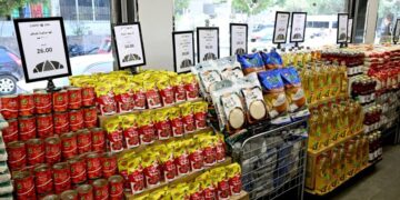 رئيس الوزراء يتابع موقف توافر السلع الاستراتيجية في الأسواق