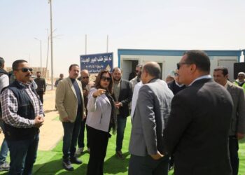 وزيرة التنمية المحلية والبيئة تقوم بزيارة ميدانية لأعمال غلق وتطوير مقلب العبور الجديدة