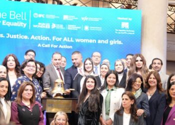 رئيس هيئة الرقابة المالية خلال فعاليات قرع جرس البورصة احتفالًا بيوم المرأة العالمي