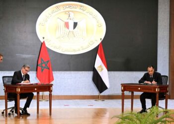 رئيسا حكومة مصر والمغرب يشهدان توقيع عددٍ من الوثائق
