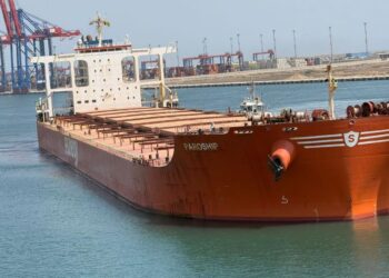 «ميناء شرق بورسعيد» يستقبل السفينة «MV PAROSHIP»