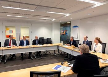 وزير الاستثمار يلتقي قيادات «أكسيون» و «كونا كابيتا» بواشنطن