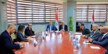 وزير التربية والتعليم يبحث مع رئيس هيئة الرقابة المالية آليات إدراج «الثقافة المالية» بالمناهج الدراسية