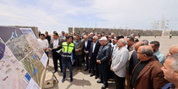 وزير النقل يجري جولة تفقدية هامة لمشروع خط سكة حديد بئر العبد