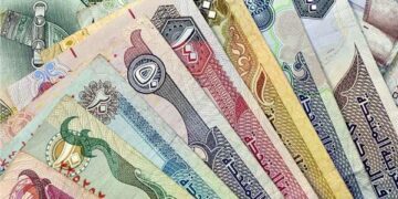 الجنيه يوجه ضربه جديده للدولار