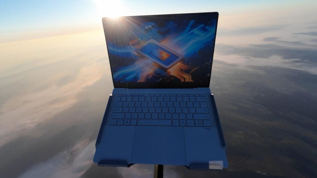 إرسال الحاسوب المحمول الجديد ExpertBook Ultra إلى ارتفاع يتجاوز ارتفاع قمة جبل إيفرست .. أسوس أجرت تجربة في بيئة قاسية