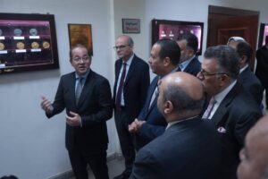 وزير المالية.. في أول جولة ميدانية بمصلحة «سك العملة»
