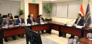 وزير الاتصالات يبحث مع مسئولي شركة هواوي Huawei تعزيز التعاون