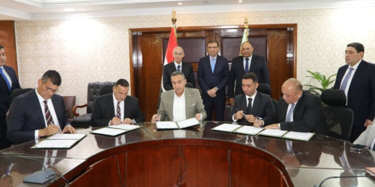 ● «الزراعة» وجهاز مشروعات الخدمة الوطنية وشركة مالتي كوميرس يوقعون بروتوكول تعاون