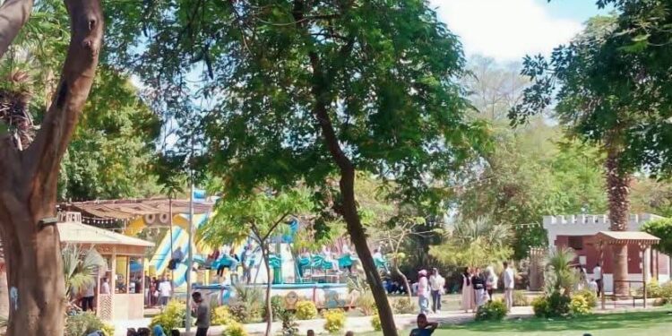 ٣٠ ألف زائر حدائق القناطر الخيرية خلال أول ثلاثة أيام من العيد