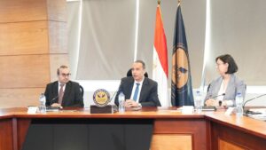 رئيس هيئة الرقابة المالية يبحث مع وفد من هيئة الأمم المتحدة للمرأة أوجه التعاون المشترك في مجال التمكين الاقتصادي للمرأة